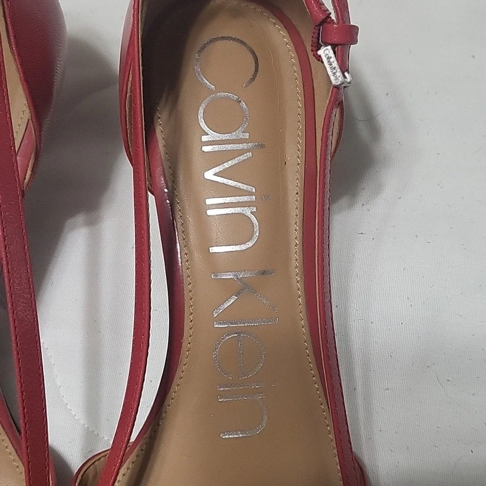 Calvin Klein Women’s Red Pointed Toe Slingback Pumps Size 7.5-8 - Picture 4 of 7
